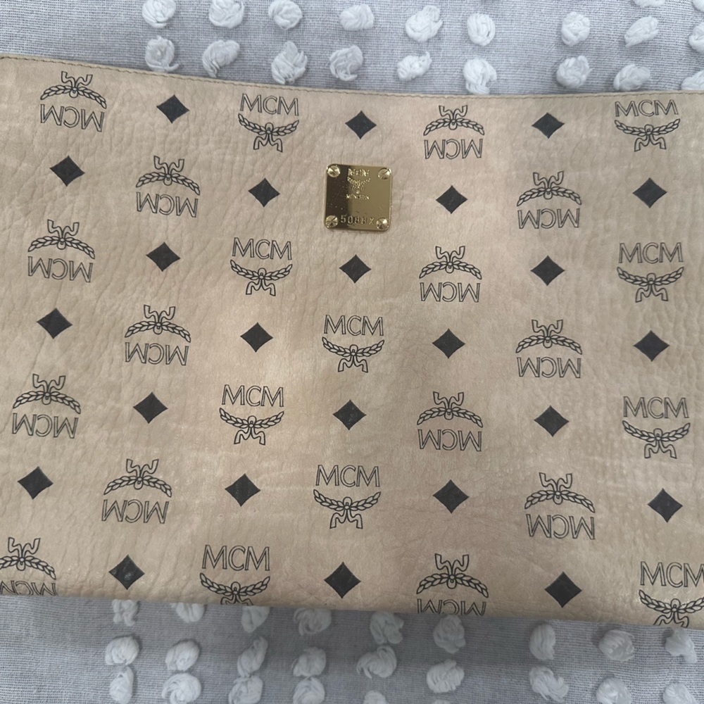 MCM Clutch
